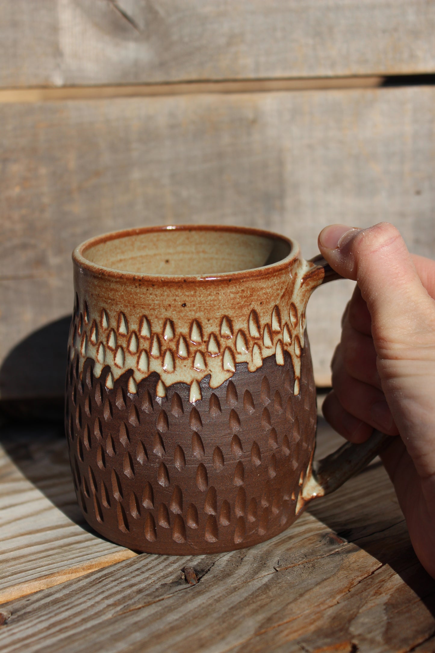 Textured Chocolate Chai Drip Mug 16oz