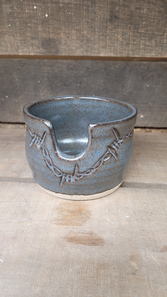 Acai Barbed Wire Basting Bowl