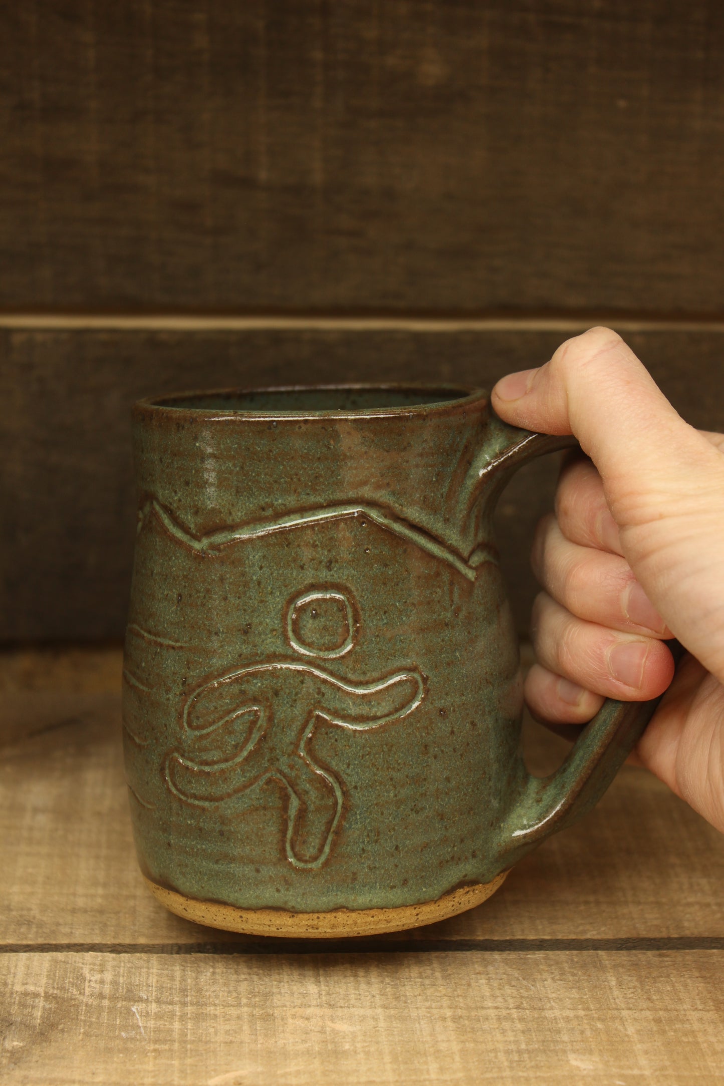 Mountain Thrown The mountains are calling Mug 16oz