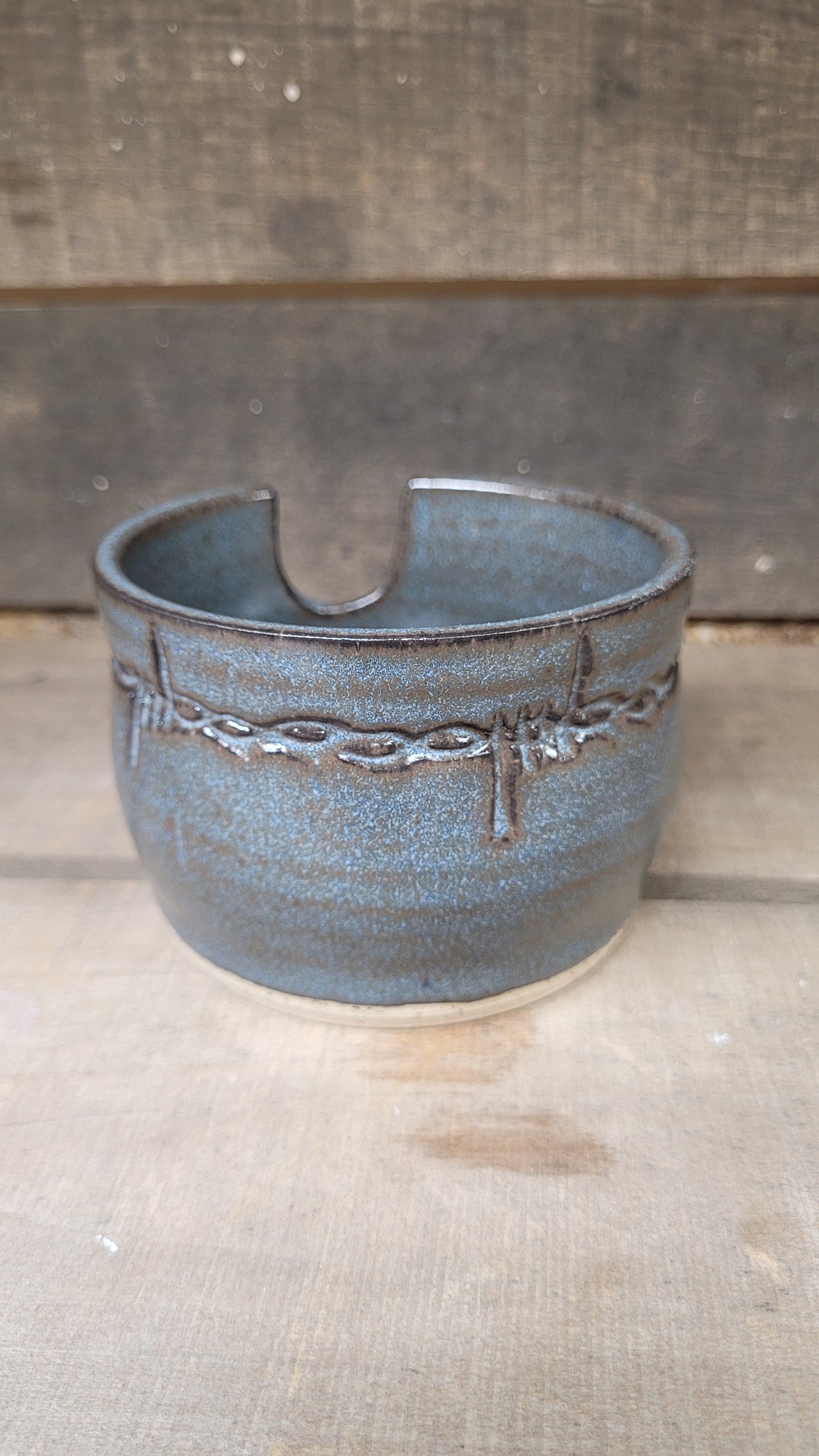 Acai Barbed Wire Basting Bowl