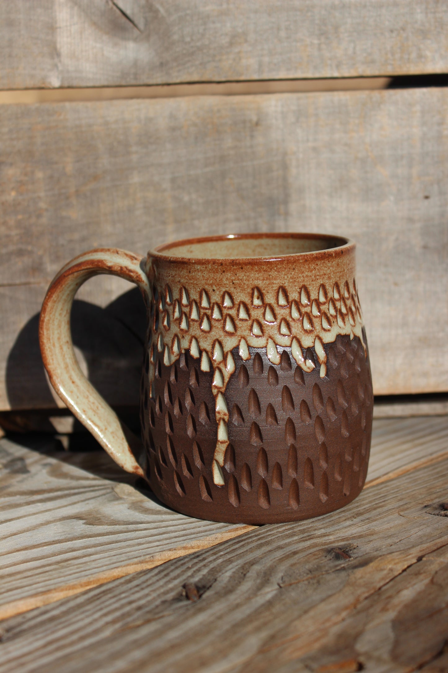 Textured Chocolate Chai Drip Mug 16oz